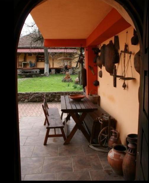 Arts And Crafts Guesthouse Baia Sprie Exterior foto