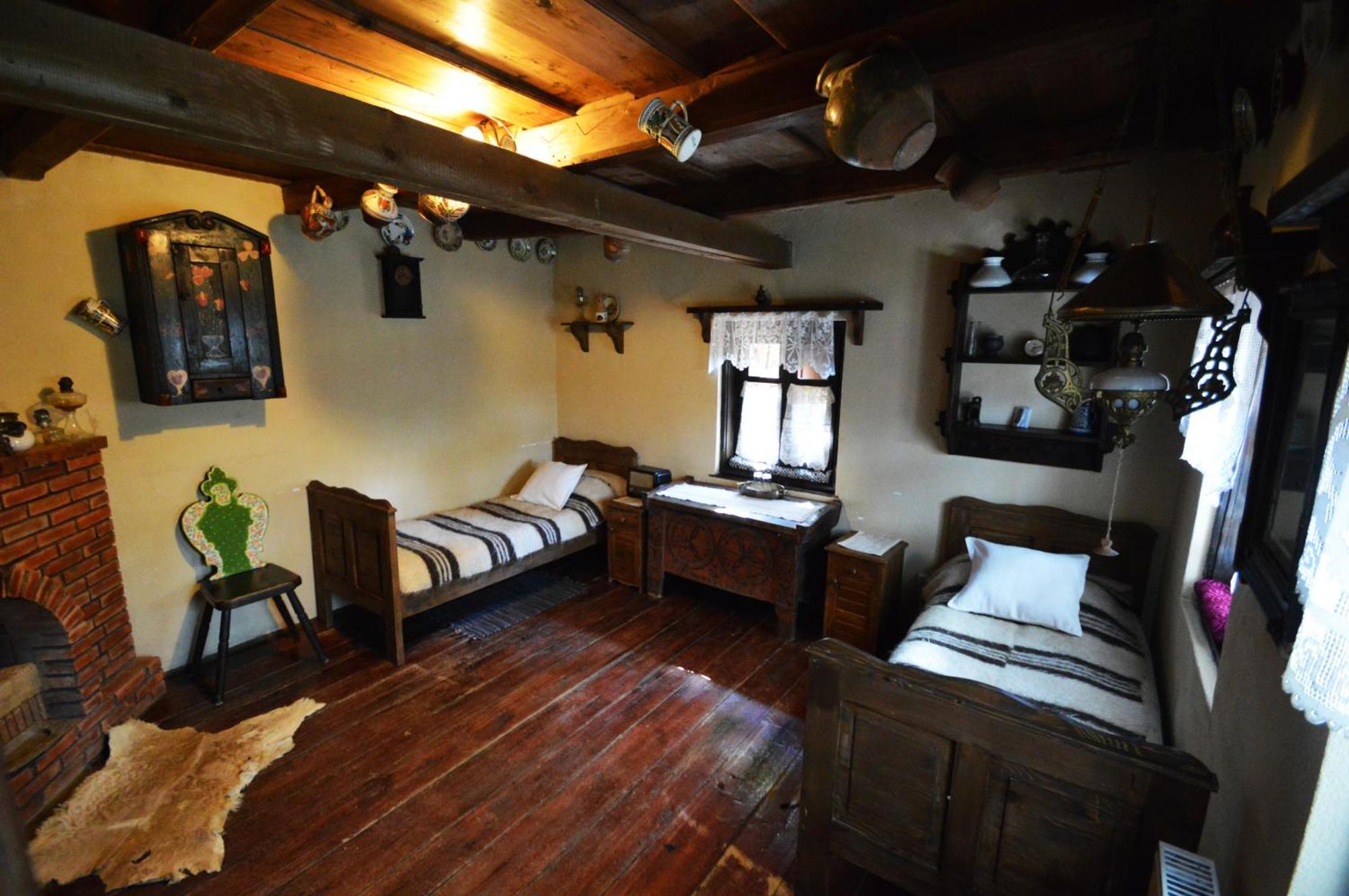 Arts And Crafts Guesthouse Baia Sprie Quarto foto