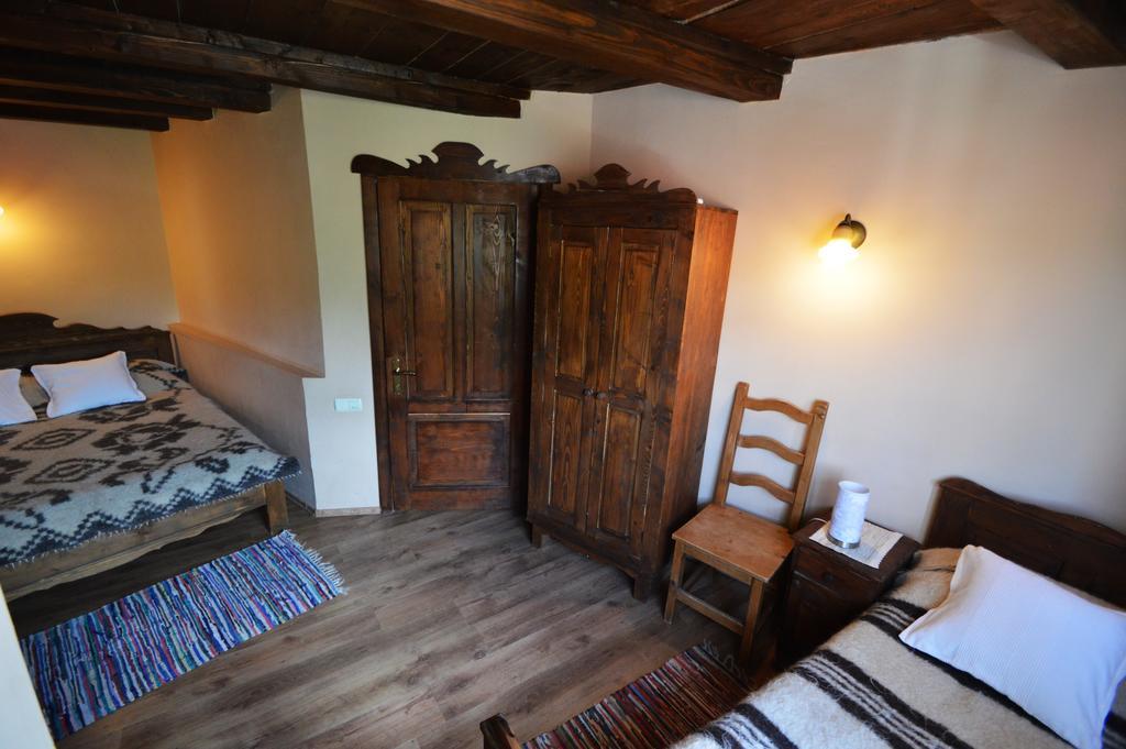 Arts And Crafts Guesthouse Baia Sprie Exterior foto